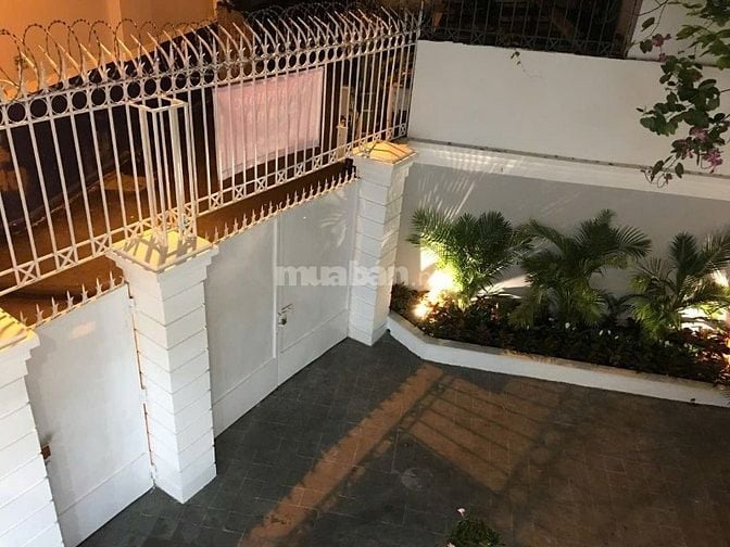 Giảm 15 Tỷ Bán Gấp Biệt Thự Nội Bộ Nguyễn Văn Trỗi, 8x30m, 210m2, 2Lầu