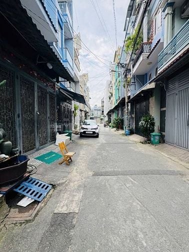 Nhà Bình Tân Giá 2 Tỷ 150 triệu, Nhà 1 Lầu, Có 3 Phòng ngủ, 