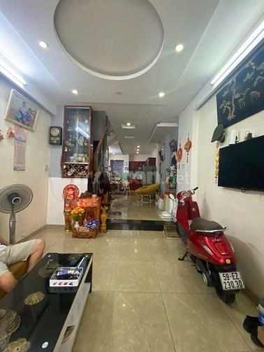 Nhà mới 4 tầng 5PN, trước nhà 4m, 45m2( 3.7x12m) Trường Sa Phú Nhuận