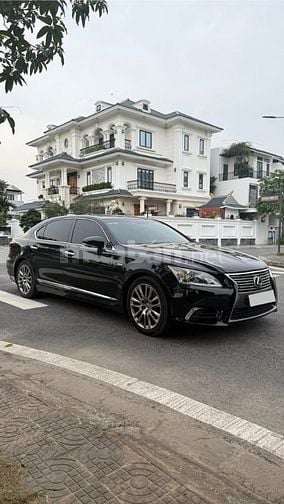 Bán Lexus LS460L, sản xuất 2014. Xe đi ít cực mới.