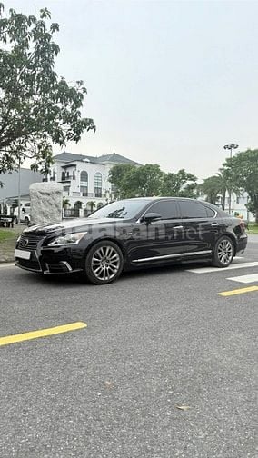 Bán Lexus LS460L, sản xuất 2014. Xe đi ít cực mới.