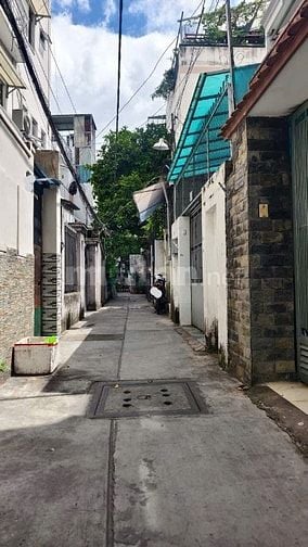 Cần bán nhà gấp Lạc Long Quân , P.11, Quận Tân Bình