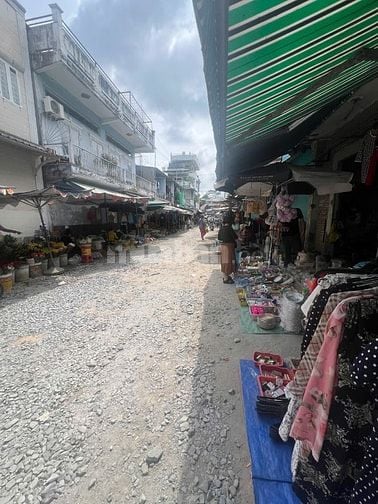 Cần cho thuê nhà nguyên căn . 
