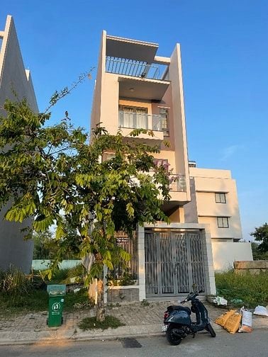 Cho thuê Nhà mặt phố tại Dương Hồng Garden House, Nguyễn Văn Linh, Bìn
