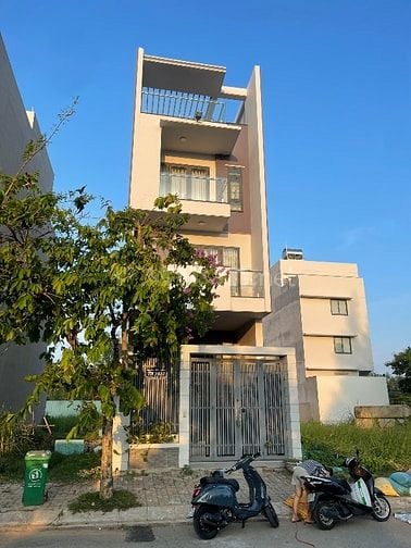 Cho thuê Nhà mặt phố tại Dương Hồng Garden House, Nguyễn Văn Linh, Bìn