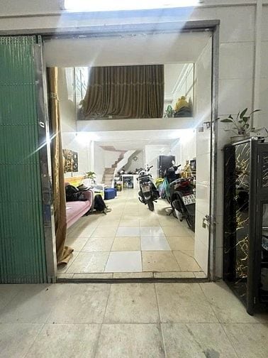 Bán Đất Tặng Nhà Bạch Mai 6 Tỷ Mặt Tiền 6,5m², 2T x 50m², KD Đỉnh