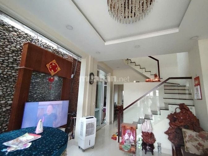 Gần Cầu Ông Bốn, DT 5x19m, hẻm xe hơi 6m