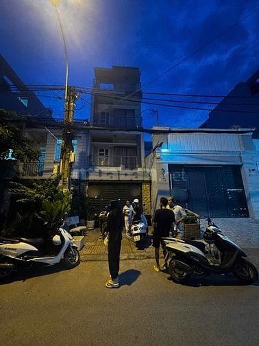Cho thuê nhà Nam Hùng Vương 15 triệu 