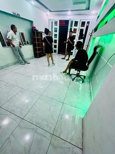 Cho thuê nhà Nam Hùng Vương 15 triệu 