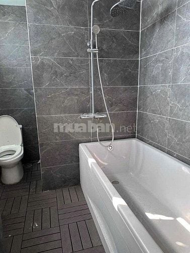 Cho thuê nhà mặt tiền Lê Đại Hành, P.11, Q.11 giá 110tr	