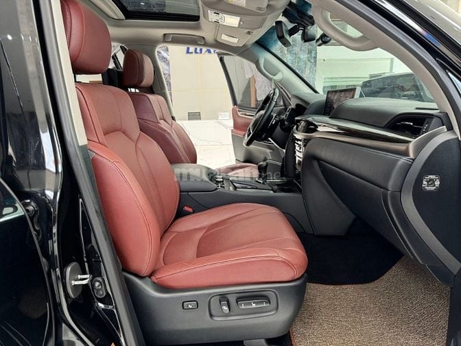 Bán Lexus LX570 sản xuất 2019, 1 chủ từ mới, tên công ty, biển Hà Nội.