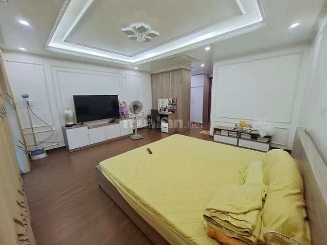Bán nhà Tây Hồ 90m2, 6 tầng, thang máy, ô tô tránh, phân lô. 29 tỷ