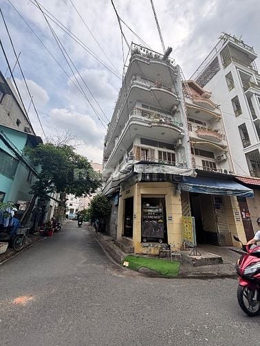 Góc 2MT hẻm 666 đường 3/2 ngay Xi Grand Court 5 tầng giá 25.9 tỷ