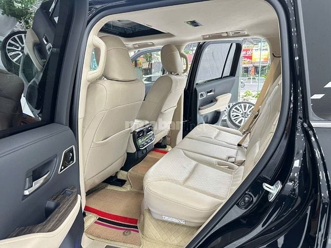 E đàn có 2 xe TOYOTA LAND CRUISER LC300 SIÊU LƯỚT 