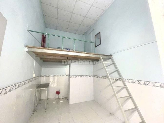 Làm ăn thua lỗ nên bán nhà trọ 1 kiot và 4 phòng ở Hóc Môn 850 triệu