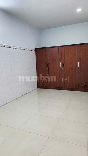 Cho thuê nhà Thoại Ngọc Hầu, diện tích 186m2, hẻm xe tải, giá 15 triệu