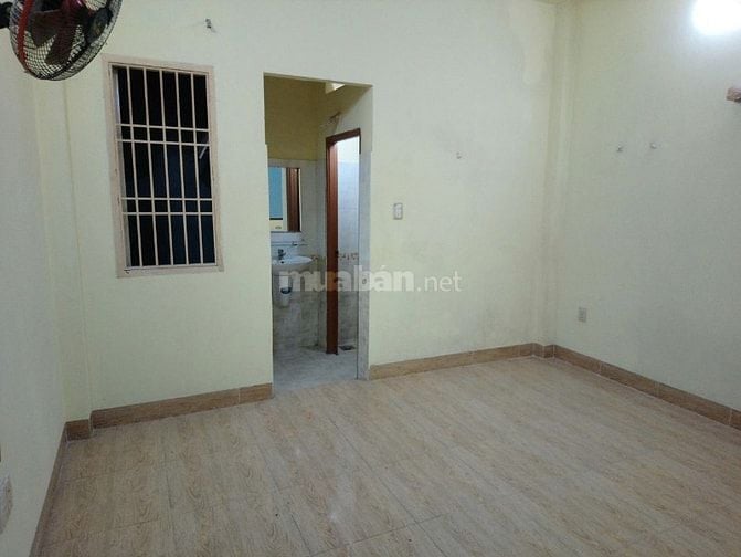 Cho thuê phòng 2,5 triệu/tháng,hẻm 330/...Bình Trị Đông, Q.Bình Tân 
