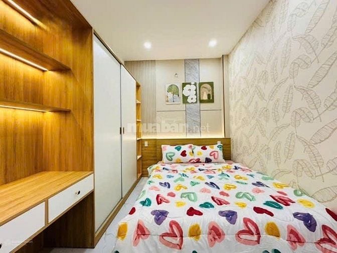 Giá nhỉnh 3 TỶ !! Bán gấp nhà 80m2 Phạm Văn Đồng, P3, Gò Vấp, sổ riêng