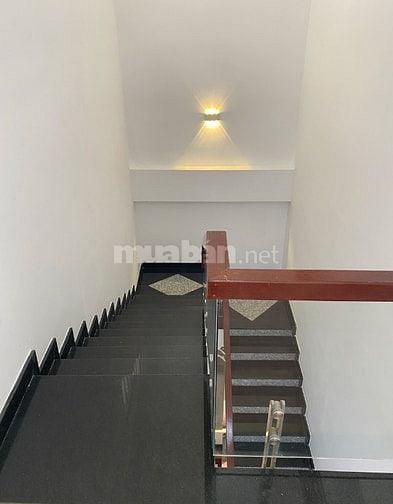 Bán Nhà Mặt Tiền Đường Nguyễn Xí