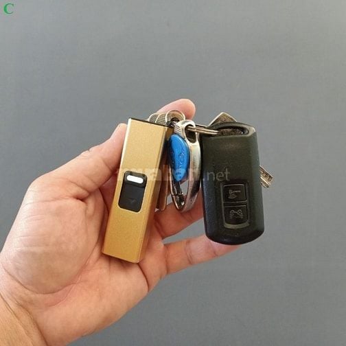 Siêu Phẩm Bảo Vệ Cá Nhân – Móc Khóa Chích Điện