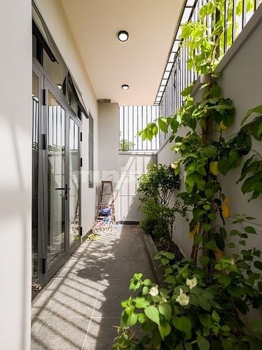CẦN BÁN VILLA 3 TẦNG CẠNH BIỂN