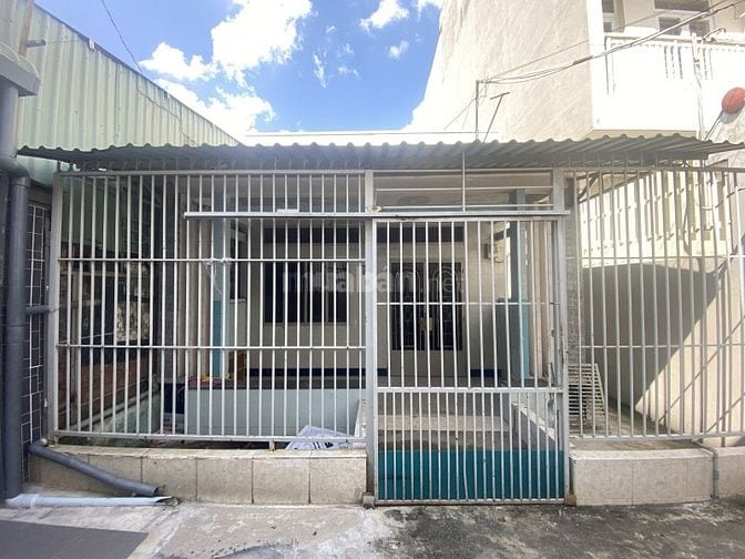 BÁN NHÀ CẤP 4 HẺM XE HƠI – PHƯỜNG LINH TRUNG, THỦ ĐỨC – DIỆN TÍCH RỘNG