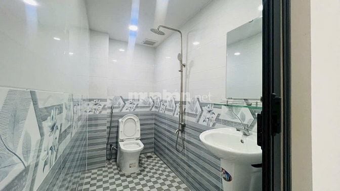 Bán nhà đường Hoàng Phan Thái, gần trường cấp 2 Bình Chánh