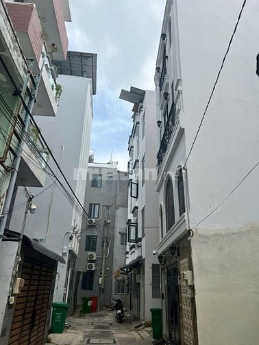 Bán căn hộ dịch vụ bên Dương Quảng Hàm, Phường An Nhơn ( P6 cũ ) 