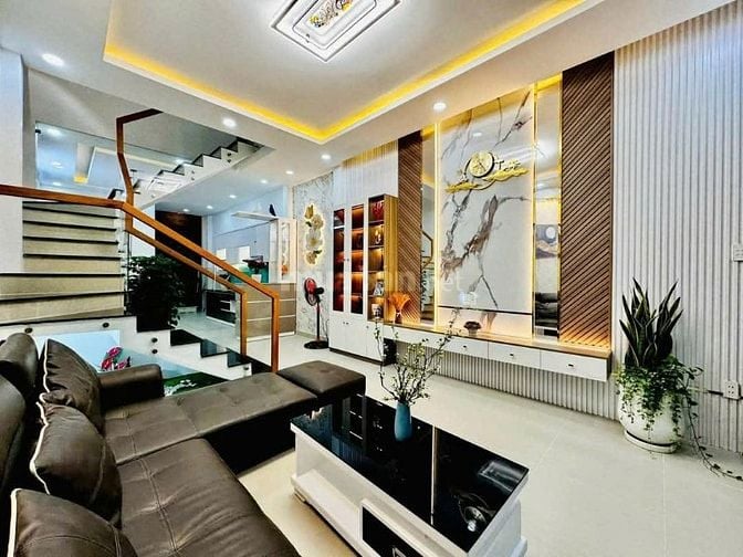 Bán nhà riêng tại Nguyễn Thanh Tuyền, P.2, Tân Bình, DT 45,5m2