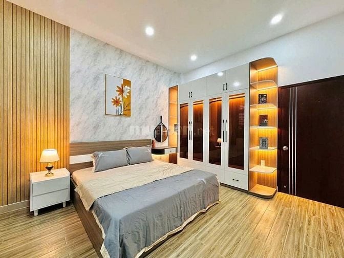 Bán nhà riêng tại Nguyễn Thanh Tuyền, P.2, Tân Bình, DT 45,5m2