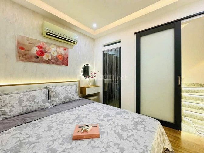 Bán nhà hẻm oto ngay Thích Quảng Đức,Pn. Nhà SHR chốt 3tỷ150/54m2