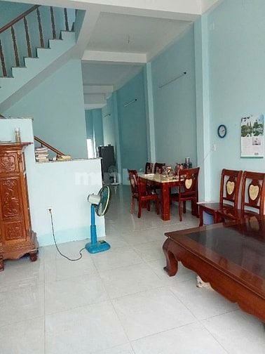 Nhà lầu chính chủ, đường xe hơi. Thông tin đúng 100%