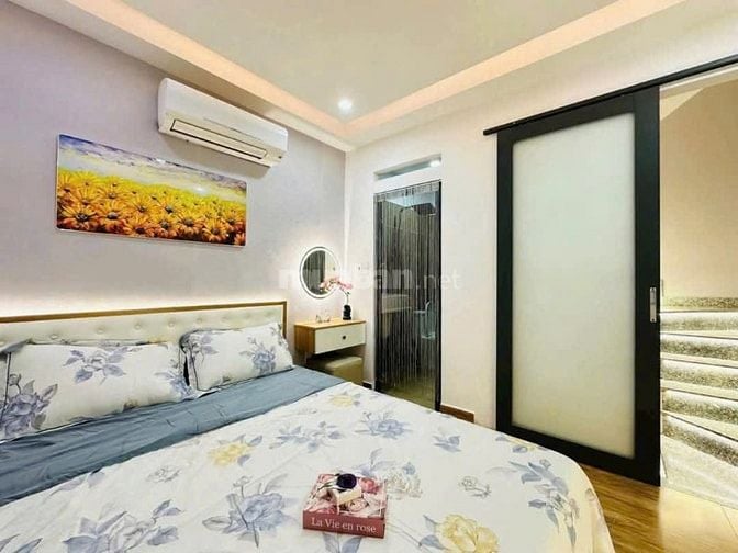 Bán nhà hẻm oto ngay Thích Quảng Đức,Pn. Nhà SHR chốt 3tỷ150/54m2
