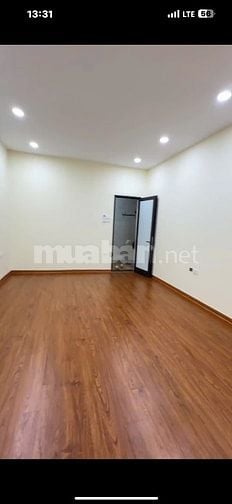 Bán tập thể p405 nhà E3 cầu thang 1 - Phương Mai 