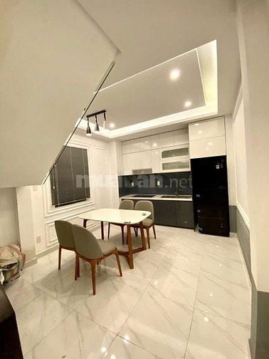 44m2! HXH! Bán nhà 3 tầng Hai Bà Trưng, P8. Ngay chợ Tân Định, BV Q1.