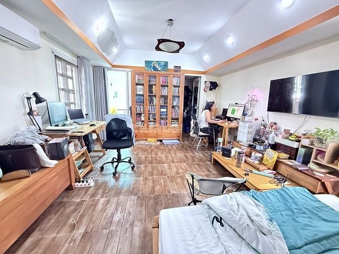 HẺM NHỰA XE HƠI THÔNG - KHU VIP LÊ VĂN SỸ - 5 TẦNG - 120m2- 15,xx TỶ