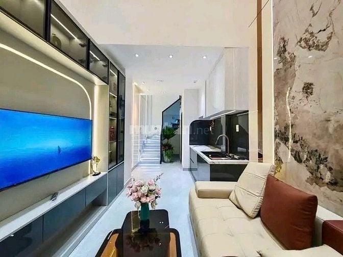 Bán gấp nhà Nguyễn Tiểu La, p.8, Quận 10. Giá 3,05 tỷ/52m2, hẻm xe hơi