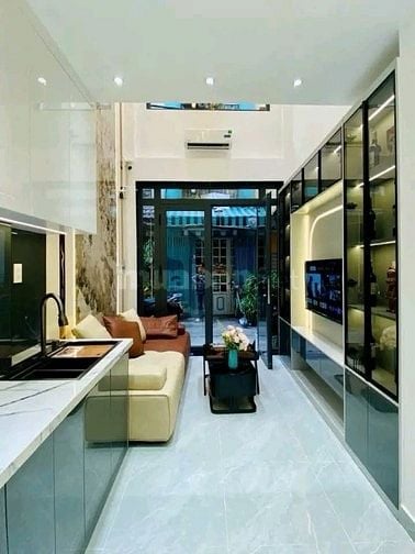 Bán gấp nhà Nguyễn Tiểu La, p.8, Quận 10. Giá 3,05 tỷ/52m2, hẻm xe hơi
