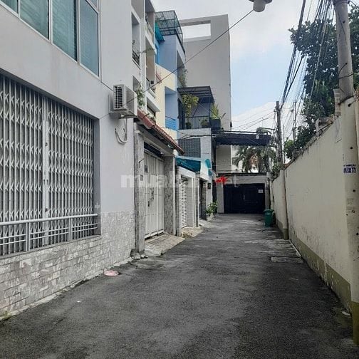 Gần THCS Nguyễn Hữu Thọ, DT 4x19m. Giá 10,5 tỷ