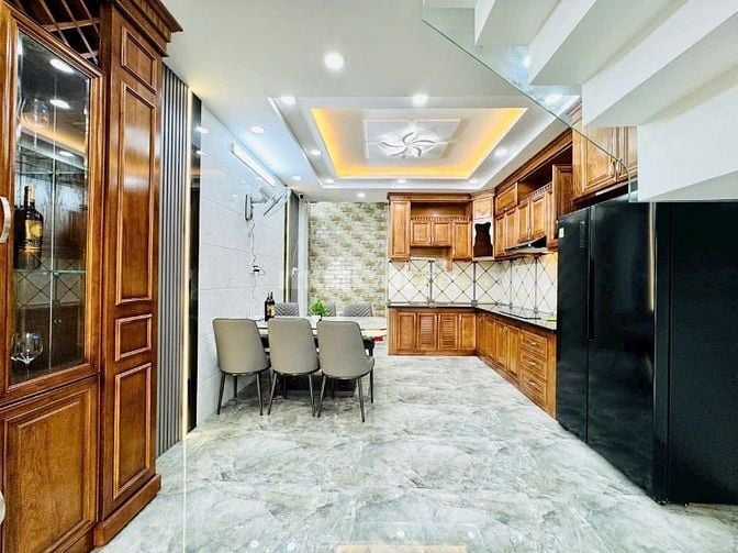 NHÀ MỚI 4 TẦNG FULL NỘI THẤT,5PN,5WC,PK,BẾP,ĐƯỜNG HOÀNG BẬT ĐẠT,P15,TB