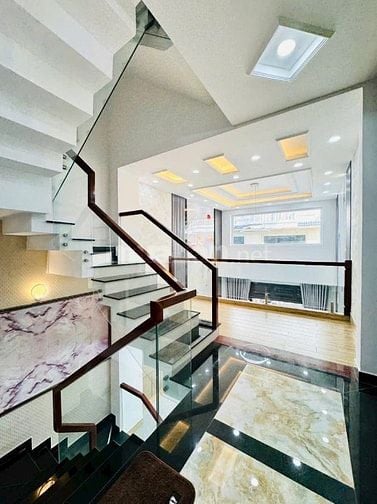 NHÀ MỚI 4 TẦNG FULL NỘI THẤT,5PN,5WC,PK,BẾP,ĐƯỜNG HOÀNG BẬT ĐẠT,P15,TB