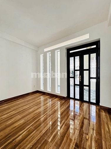NHÀ MỚI 4 TẦNG FULL NỘI THẤT,5PN,5WC,PK,BẾP,ĐƯỜNG HOÀNG BẬT ĐẠT,P15,TB