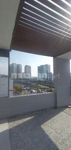 CHO THUÊ NHÀ NGUYÊN CĂN MẶT TIỀN VÕ VĂN KIỆT QUẬN 1 - 84M2 8PN 4WC