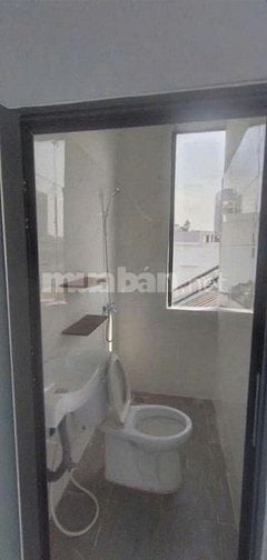 CHO THUÊ NHÀ NGUYÊN CĂN MẶT TIỀN VÕ VĂN KIỆT QUẬN 1 - 84M2 8PN 4WC