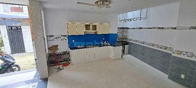 Bán nhà hẻm nhựa 6m, đường số 11, 67 m2, xây 4 tầng BTCT, chỉ 7 tỷ.