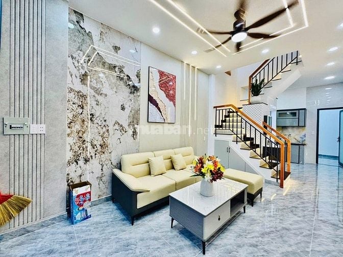 CHÚ SANG BÁN NHÀ HOÀNG VIỆT, TÂN BÌNH/ DT 70M2/ GIÁ CHỈ DƯỚI 4 TỶ/ SHR