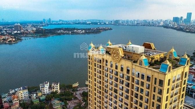 Penthouse đẹp mặt Hồ Tây, ngắm pháo hoa đẹp nhất Hà Nội. 236m2