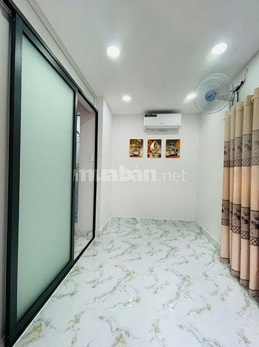 Bán nhà phố chính chủ đường Quang Trung, P10, gần nhà thờ Xóm Thuốc