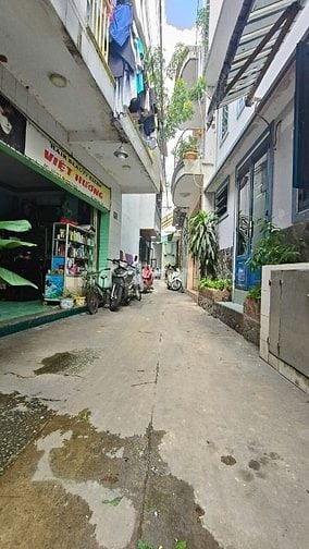 Bán nhà phố chính chủ đường Quang Trung, P10, gần nhà thờ Xóm Thuốc