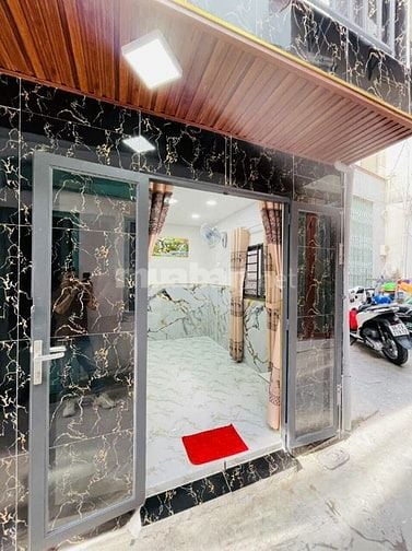 Bán nhà phố chính chủ đường Quang Trung, P10, gần nhà thờ Xóm Thuốc